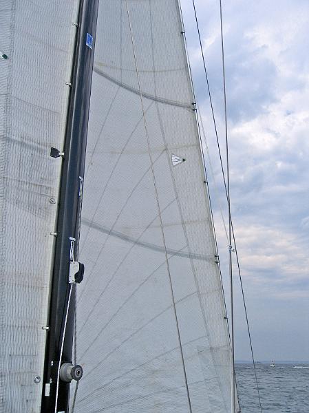 wavemagic_sailing12.JPG - New Mast- Main and Blade Jib
